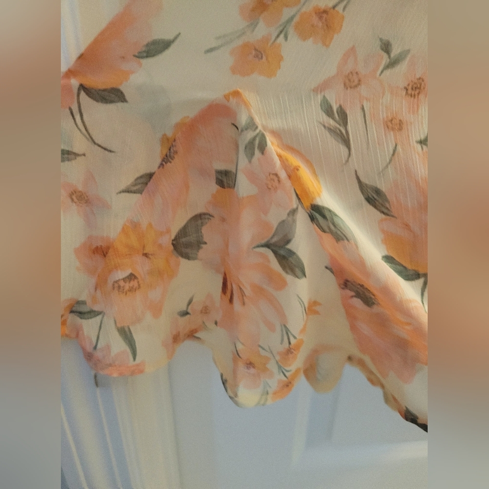 🍑 Trixxi Floral Mini Dress -NWOT- - Picture 3 of 14